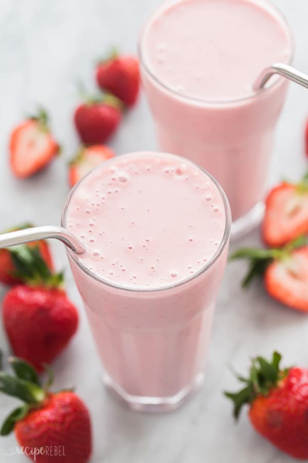 Easy Strawberry Smoothie: Healthy, Creamy & Ready in Minutes
